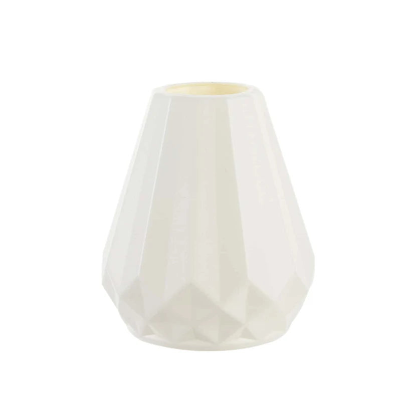 White Nordic-Style Imitation Ceramic Vase – Minimalist Decorative Flowerpot
