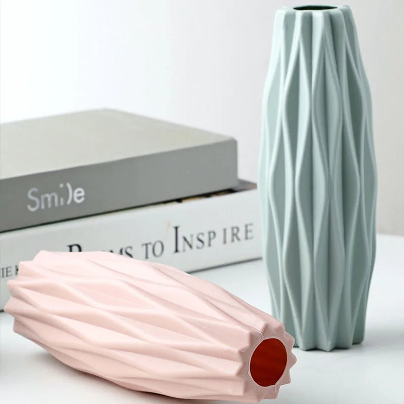 White Nordic-Style Imitation Ceramic Vase – Minimalist Decorative Flowerpot