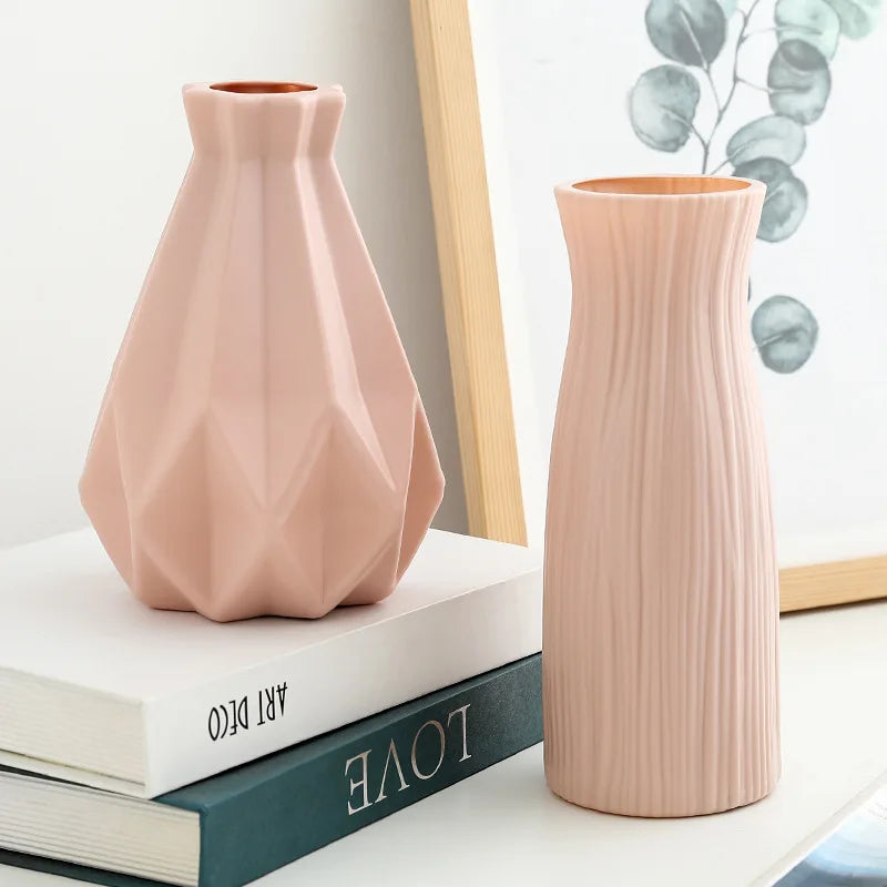 White Nordic-Style Imitation Ceramic Vase – Minimalist Decorative Flowerpot