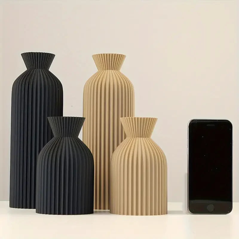 Elegant Black 3D-Printed Vase – Boho Chic Accent for Home & Office Decor 🪴