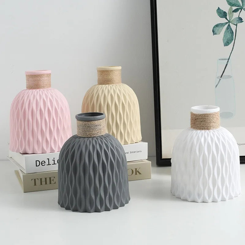 Pineapple Pattern Ceramic-Look Vase – Chic Twine Texture Plastic Floral Accent 🌿
